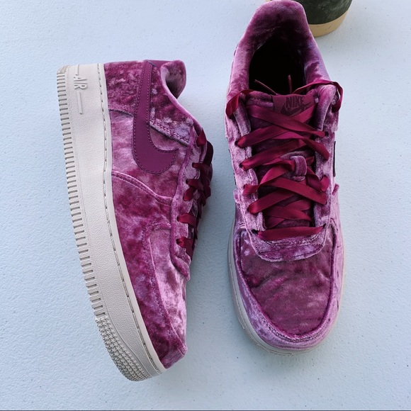 NIKE AIR FORCE 1  - NIB - Picture 3 of 8